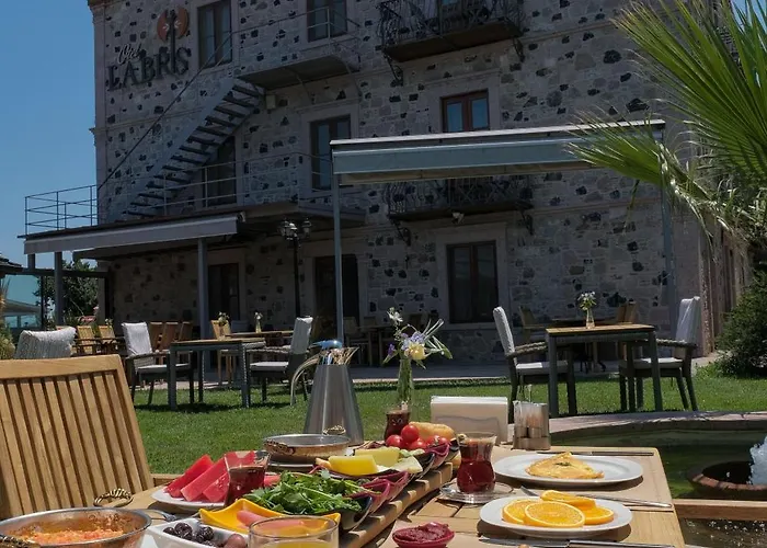Cunda Labris Hotel 3*