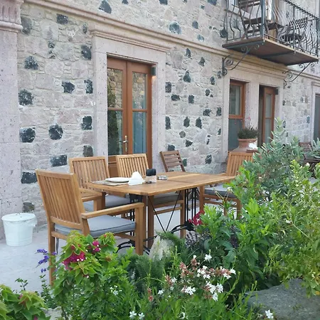 Cunda Labris Айвалык