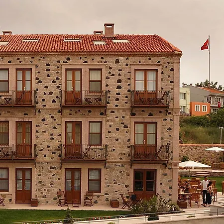 Отель Cunda Labris 3*